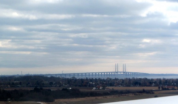 IMG_3146.JPG (891.06 KiB) Viewed 4045 times The 12km Oresund bridge to Sweden upon landing at CPH