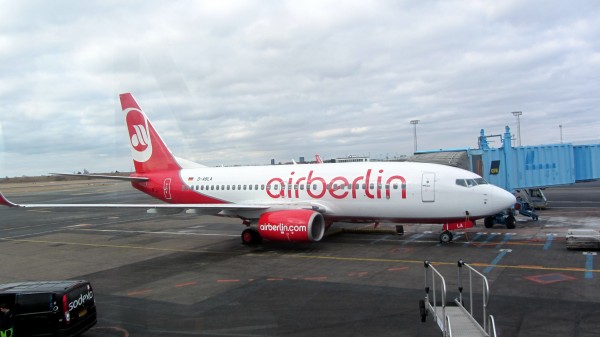 IMG_3148.JPG (1.26 MiB) Viewed 4025 times Air Berlin aircraft next to OO-SSC at CPH