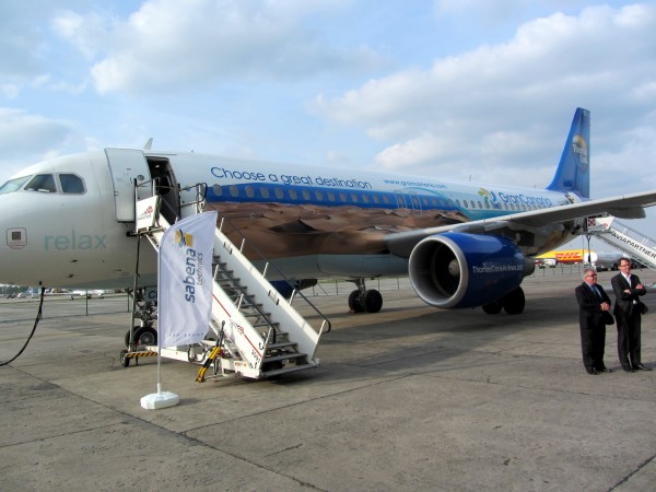 The whole left side of OO-TCI