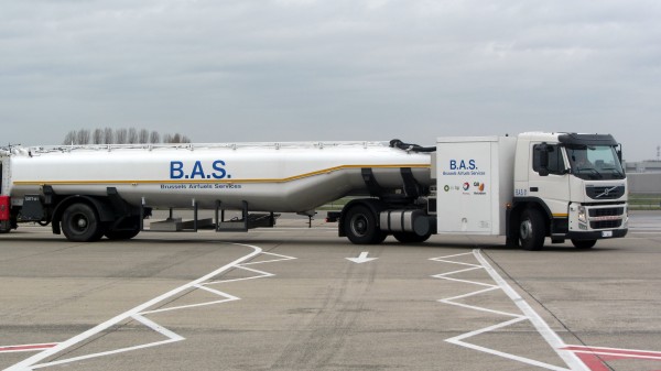 Refueling truck immediately ready