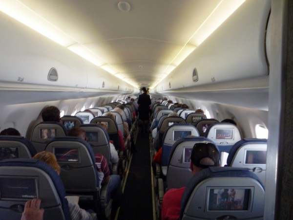 AC E190.JPG