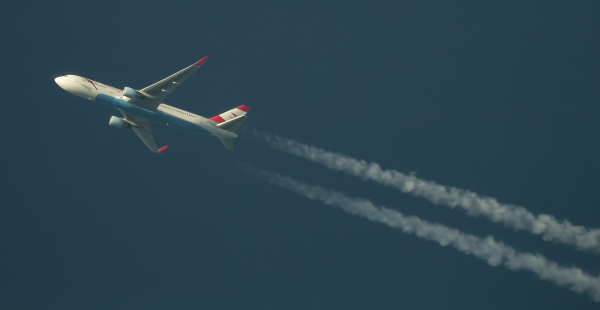 AUSTRIAN AIRLINES BOEING 767 OE-LAW ROUTING MIA--VIE AS AUA98 AT 37,000FT.