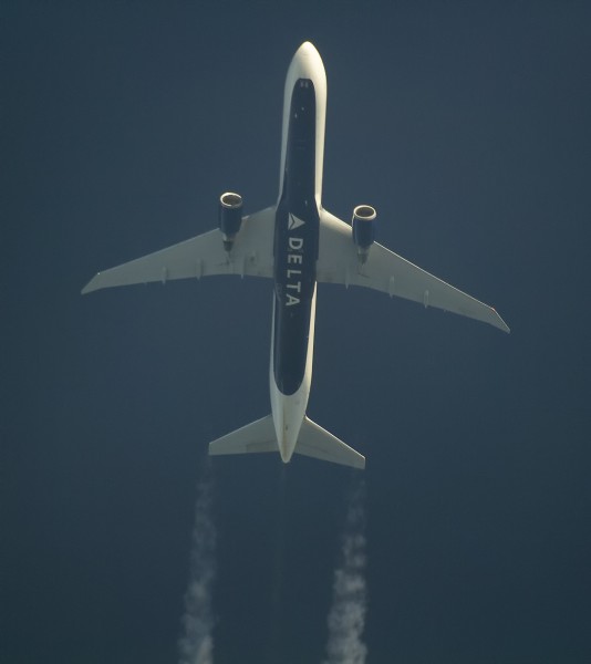 DELTA AIR LINES BOEING 767 N832MH ROUTING ATL-MUC AS DL130--35,000FT.