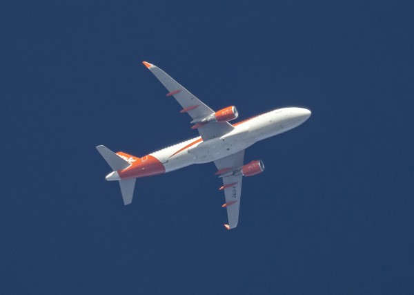 EASYJET AIRBUS A320 ROUTING EAST AS EZY6269 BRISTOL-PULA  39,000FT,